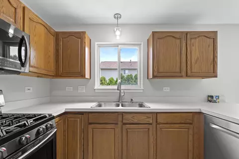 Kitchen - 1704 Quinn Dr, Plainfield, IL 60586 photo 3 of 3