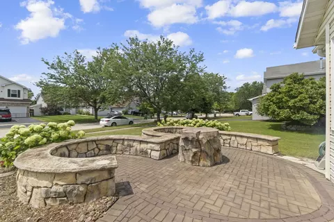 Exterior - 1704 Quinn Dr, Plainfield, IL 60586 photo 7 of 7