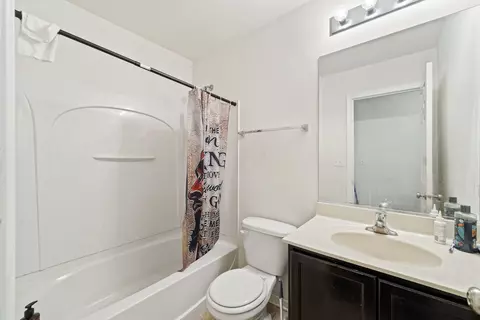 Bath - 3617 Hyde Park Ct, Elgin, IL 60124 photo 2 of 2