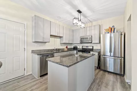 Kitchen - 3617 Hyde Park Ct, Elgin, IL 60124 photo 2 of 4