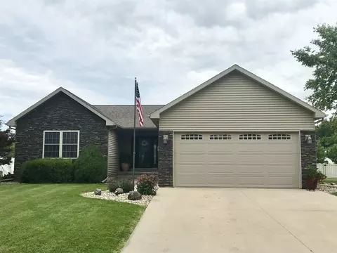 537 Woodland Dr, Princeton, IL 61356