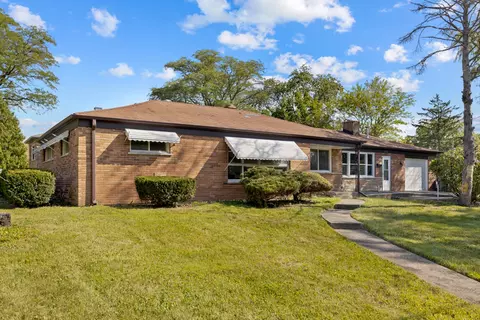 2752 Tennyson Pl, Hazel Crest, IL 60429
