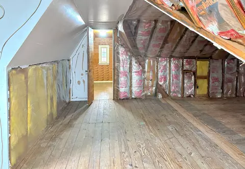 Entry Way - 1031 Logan Ave, Elgin, IL 60120 photo 3 of 4