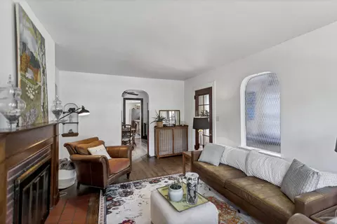 Living - 1031 Logan Ave, Elgin, IL 60120 photo 3 of 3