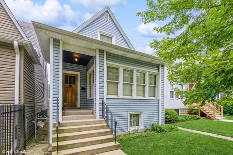 4727 W Byron St, Chicago, IL 60641