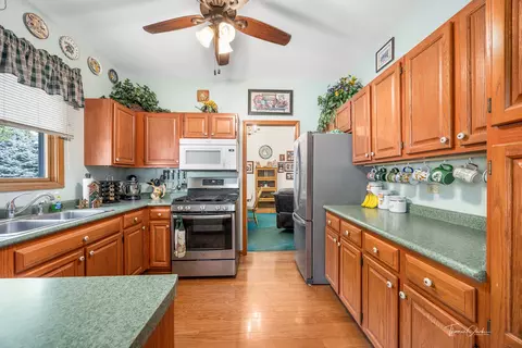 4603 Metcalf Ct, Plainfield, IL 60586 photo 9