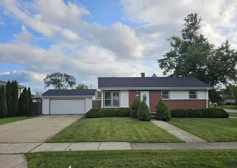118 N Rose Ave, Addison, IL 60101