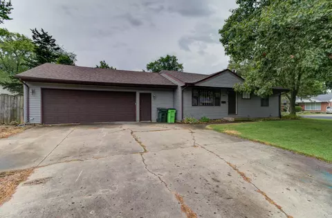 1201 Eastern Dr, Urbana, IL 61801