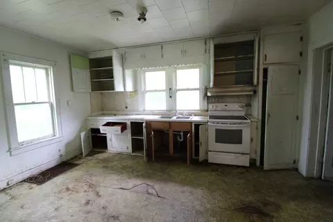 Kitchen - 3523 W 2000 Rd N, Kankakee, IL 60901 photo 1 of 1