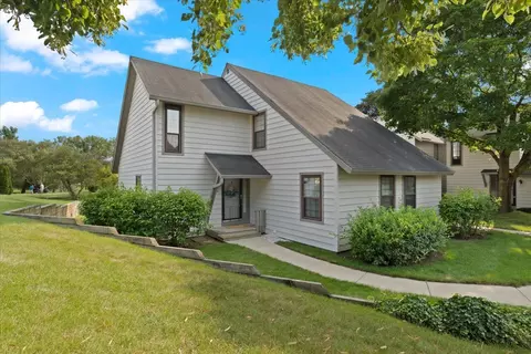 776 Chandler Rd #168, Gurnee, IL 60031