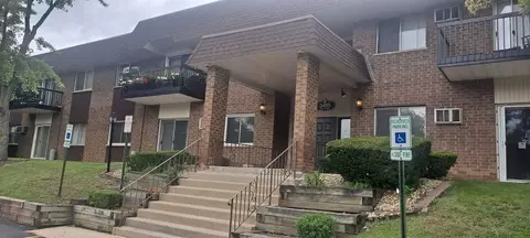 3415 83rd St #E12, Woodridge, IL 60517