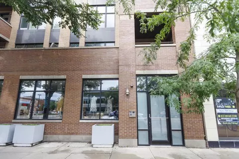 6124 N Broadway St #3S, Chicago, IL 60660