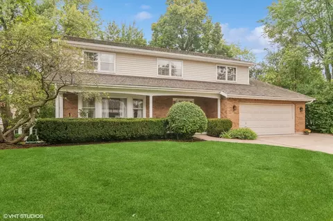 1158 Furlong Dr, Libertyville, IL 60048