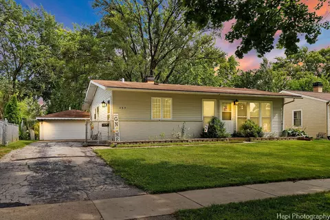 259 Saint Marys Pkwy, Buffalo Grove, IL 60089