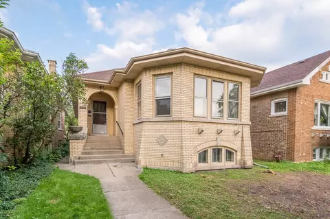 6635 N Fairfield Ave, Chicago, IL 60645