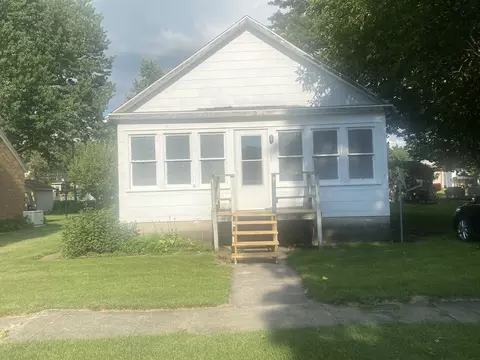 208 N Locust St, Toluca, IL 61369