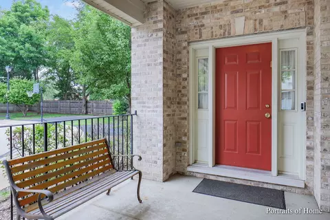 1450 Ginger Woods Ct, Wheeling, IL 60090 photo 2
