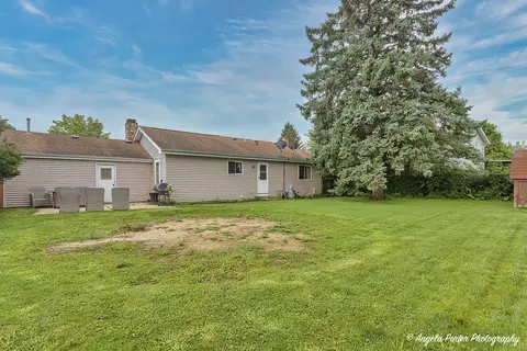 Exterior - 5102 Sandburg Dr, Mchenry, IL 60050 photo 2 of 3