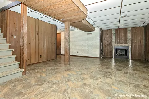 Living - 5102 Sandburg Dr, Mchenry, IL 60050 photo 4 of 4