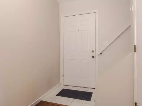 1568 Hunt Dr #B, Normal, IL 61761 photo 8