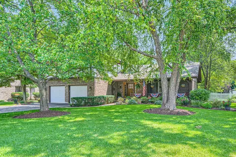 Exterior - 415 S Lombard Rd, Itasca, IL 60143 photo 3 of 13