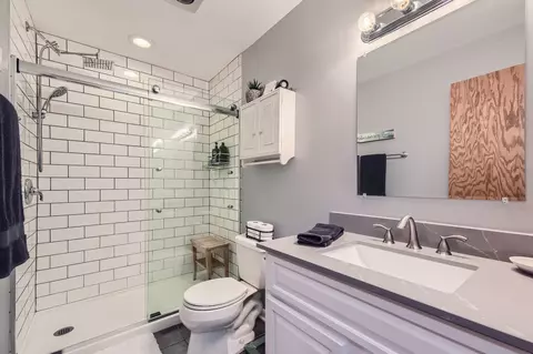 Bath - 415 S Lombard Rd, Itasca, IL 60143 photo 2 of 5