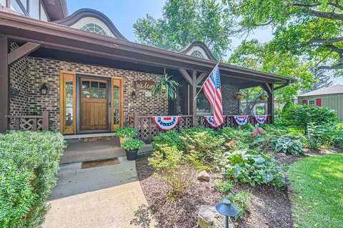 Exterior - 415 S Lombard Rd, Itasca, IL 60143 photo 4 of 13
