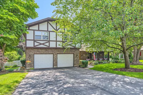 415 S Lombard Rd, Itasca, IL 60143