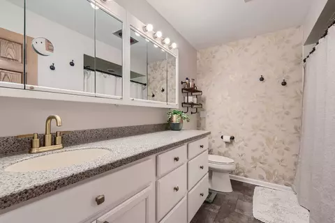 Bath - 415 S Lombard Rd, Itasca, IL 60143 photo 4 of 5