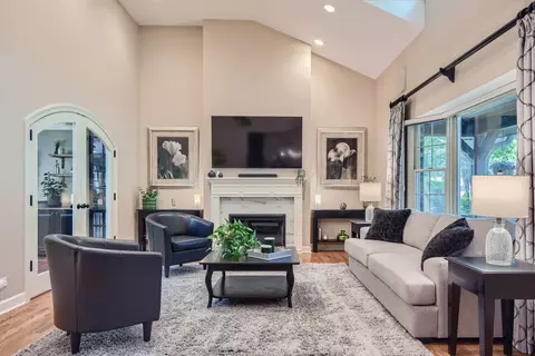 Living - 415 S Lombard Rd, Itasca, IL 60143 photo 4 of 8