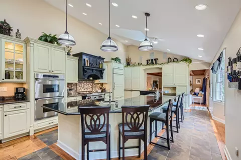 Kitchen - 415 S Lombard Rd, Itasca, IL 60143 photo 4 of 5