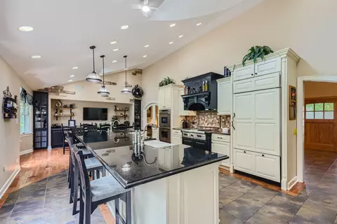 Kitchen - 415 S Lombard Rd, Itasca, IL 60143 photo 1 of 5