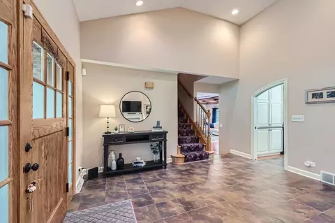 Entry Way - 415 S Lombard Rd, Itasca, IL 60143 photo 1 of 1