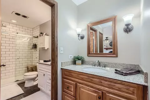 Bath - 415 S Lombard Rd, Itasca, IL 60143 photo 3 of 5