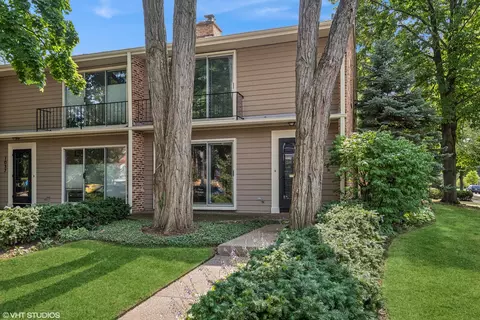 1039 Central Ave, Wilmette, IL 60091