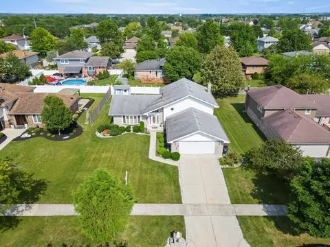 17713 Pheasant Dr, Tinley Park, IL 60487