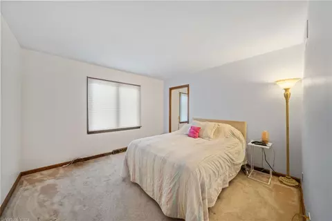 1240 Eagle Ct, Wheaton, IL 60189 photo 24