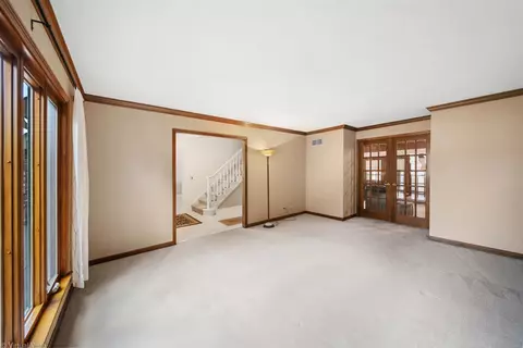 1240 Eagle Ct, Wheaton, IL 60189 photo 7