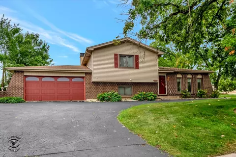 1649 Maple Ave, Downers Grove, IL 60515