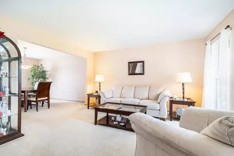 1561 Bluestem Ct, Minooka, IL 60447 photo 3