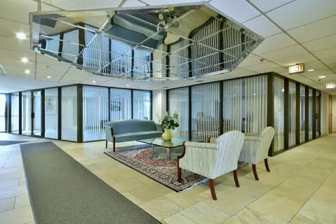 711 S River Rd #514, Des Plaines, IL 60016 photo 4