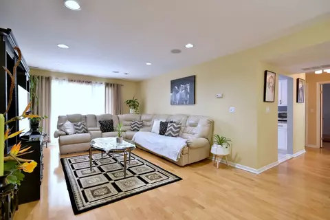 711 S River Rd #514, Des Plaines, IL 60016 photo 6