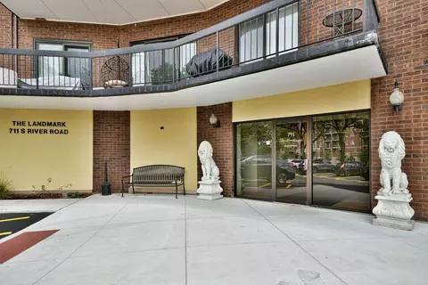 711 S River Rd #514, Des Plaines, IL 60016 photo 2