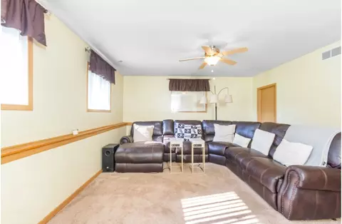 Living - 3420 Loverock Ln, Steger, IL 60475 photo 3 of 3