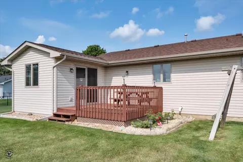 Exterior - 3195 School Dr, Morris, IL 60450 photo 3 of 4