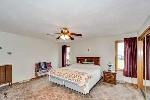 Bedroom - 3195 School Dr, Morris, IL 60450 photo 1 of 3
