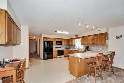 Kitchen - 3195 School Dr, Morris, IL 60450 photo 1 of 3