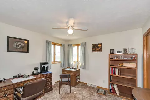 Bedroom - 3195 School Dr, Morris, IL 60450 photo 3 of 3