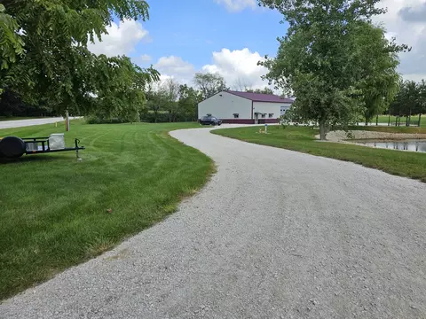 11 N533 Mcgough Rd, Hampshire, IL 60140