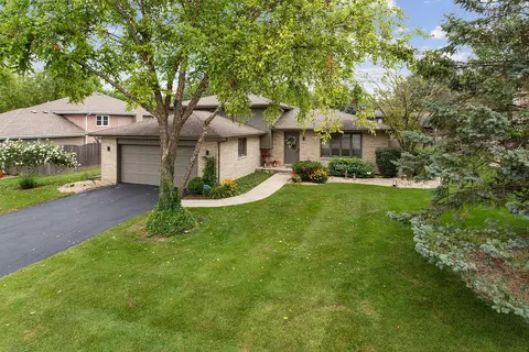 1479 Wayne Dr, Crete, IL 60417